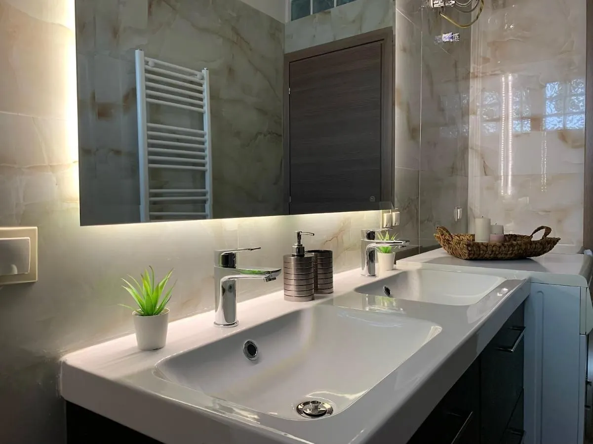 Oasis Luxury Detached House In Thessaloniki With Hydromassage Διαμέρισμα