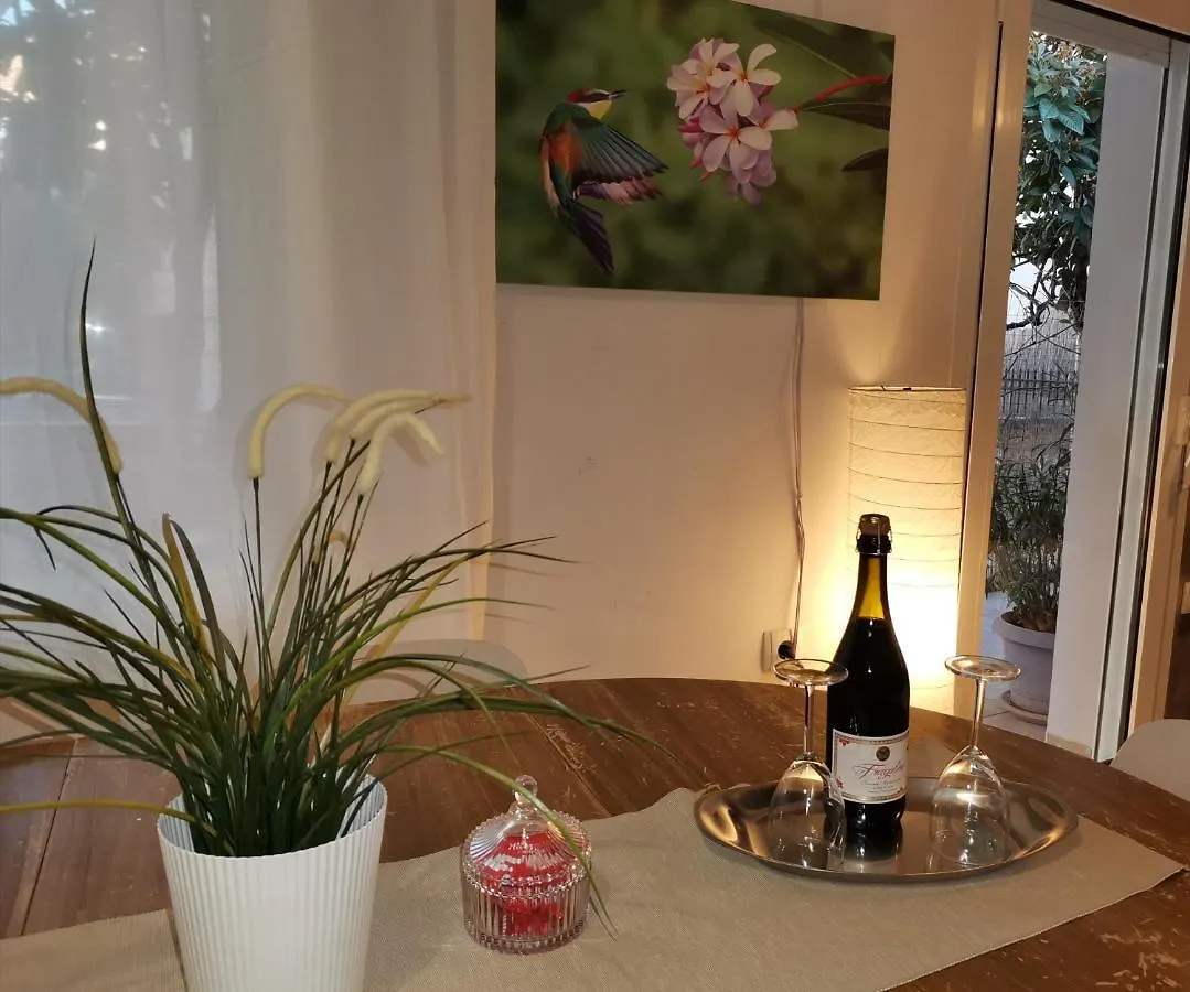 Oasis Luxury Detached House In Thessaloniki With Hydromassage Διαμέρισμα 0*,  Ελλάδα